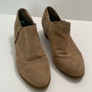 Dr Scholls tan suede booties 8